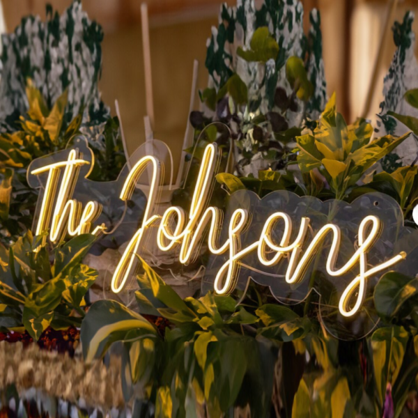 Customized neon logo for wedding logo | Customized LED neon for wall decoration | Wedding bedroom home decoration | Personalized neon for party birthday gift | Name lamp store commercial large logo neon logo l Custom neon sign | Custom led sign