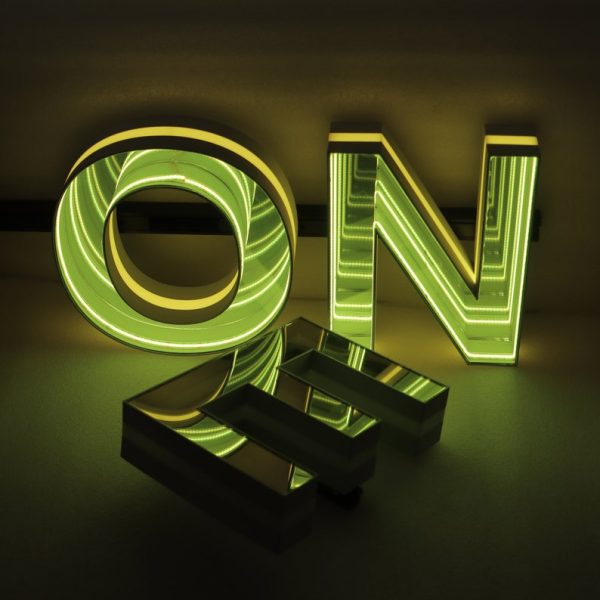 Custom Infinite Mirror 3DLED Signage | Custom LED Track Channel Letters | Infinite Mirror Neon Signage | Commercial Signage | LED Letter Signage - 图片 3