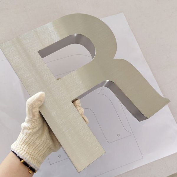 Custom 3D Metal Letters - Elegant Personalized Wall Logo | Suitable for indoor and outdoor use in business, office or storefront - 图片 2