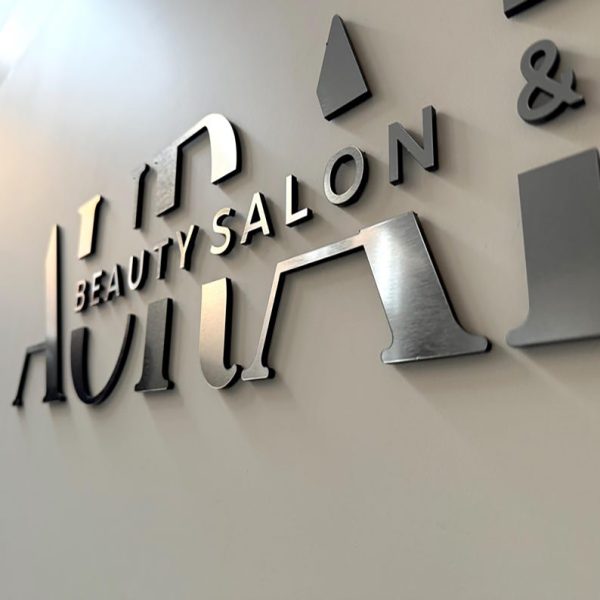 Large brushed silver acrylic wall sign | Personalized 3D letters - 图片 4
