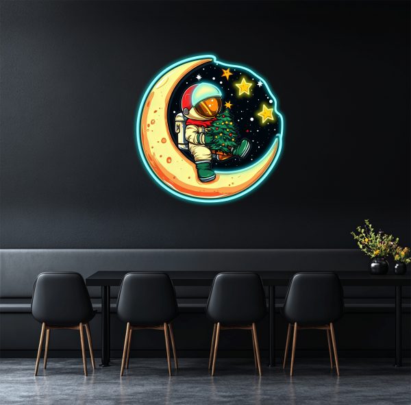 Christmas miracle on the moon: astronauts wearing an aerospace cap | Hand-held Christmas tree neon lights | Neon lights with moon and many stars | Astro astronaut neon lights | Astro artist neon decoration | Custom neon lights | Wall neon decoration | Bedroom decoration | Custom neon sign | Custom led sign - 图片 4